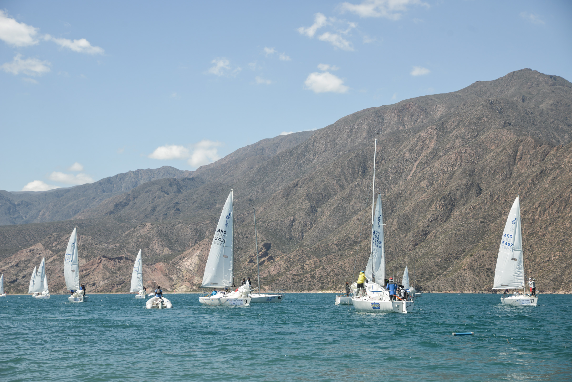 Paseo en Velero por el Dique Potrerrillos